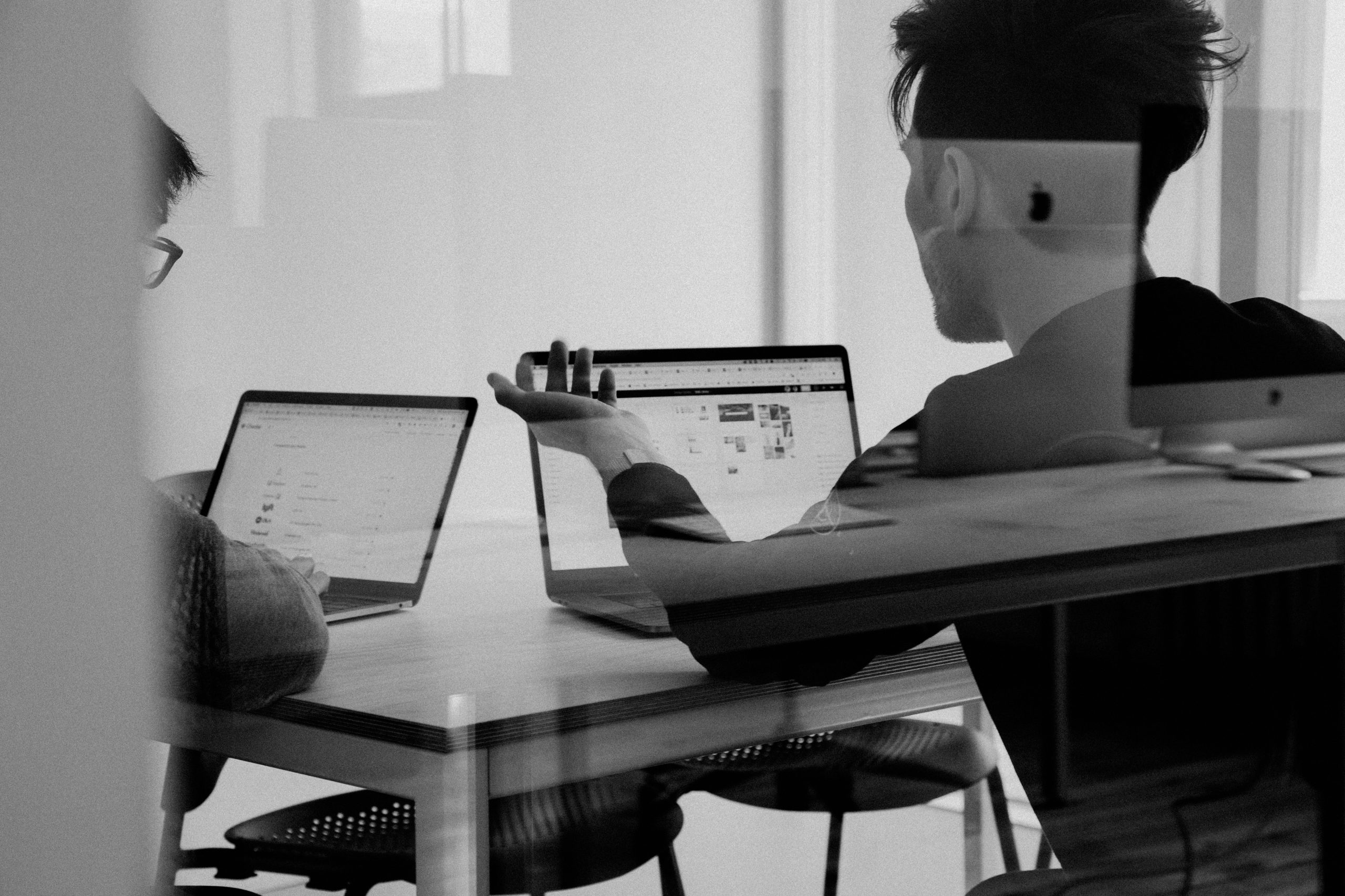 In-House vs. Outsourced SEO: Which Is Right for Your Business?